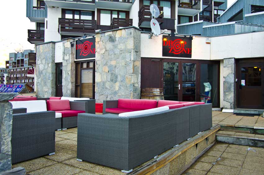 The bar/pub 'Drop Zone' in Tignes Val Claret