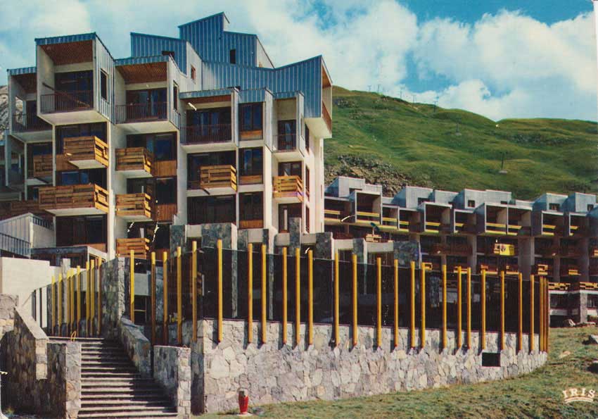 Carte postale « Le Val Claret et les pentes de la Tovière ». Années 70.